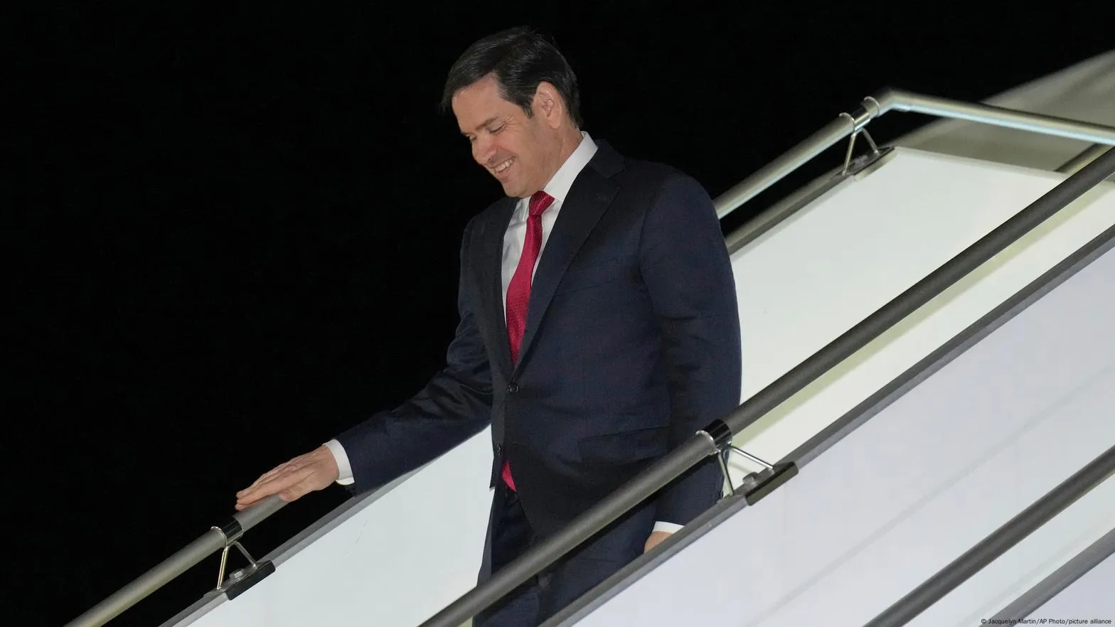Visita de Marco Rubio a Ecuador: Cooperación y Seguridad