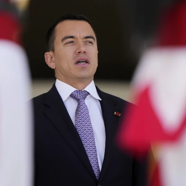 Envenenamiento Presidente Ecuador: Alerta e Investigación