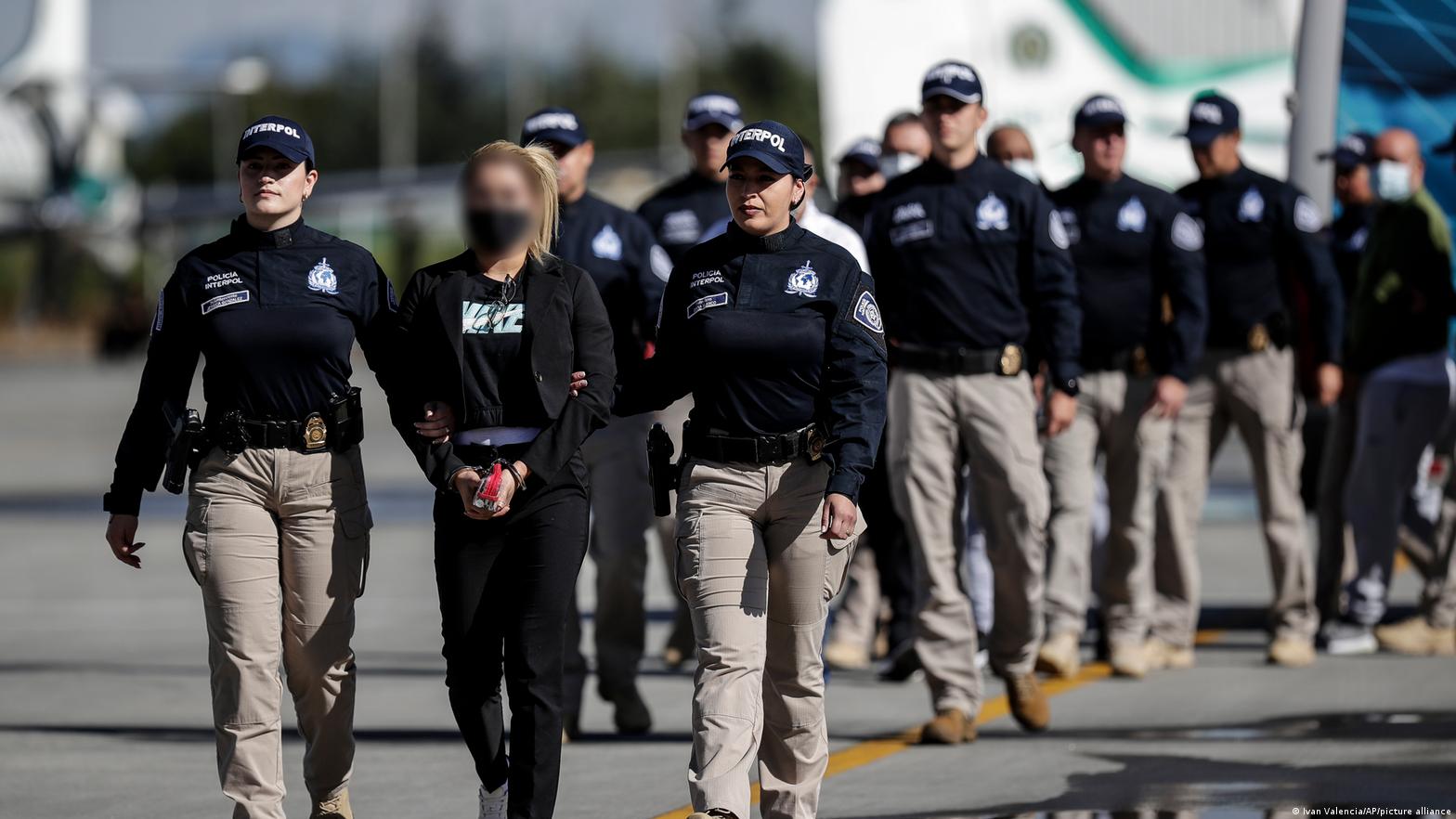 Operativo Policial: Impacto de la Incautación de Armas en América Latina
