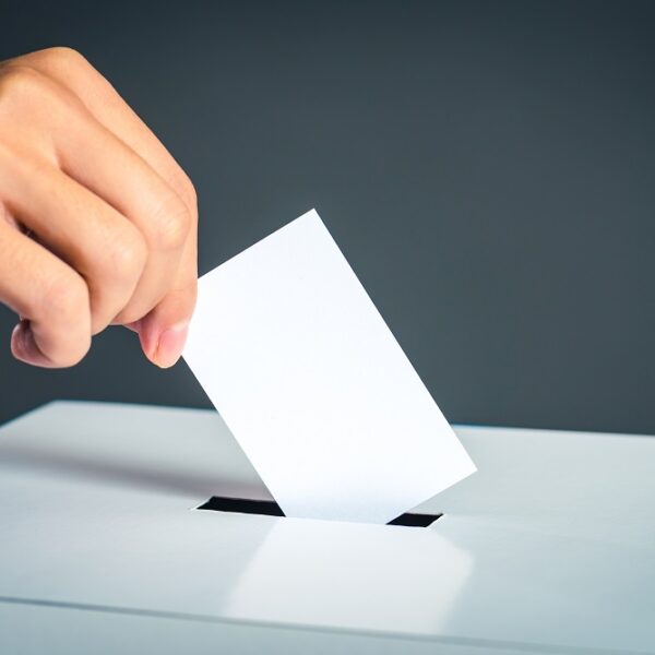 Voto Latino: ¿Por qué más votantes hispanos apoyan a los Demócratas?