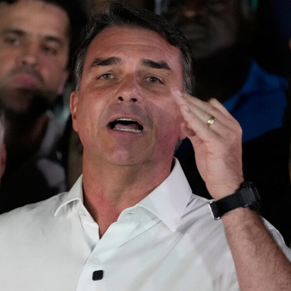 Flávio Bolsonaro: Revelaciones Impactantes Sobre su Asilo en EE.UU.