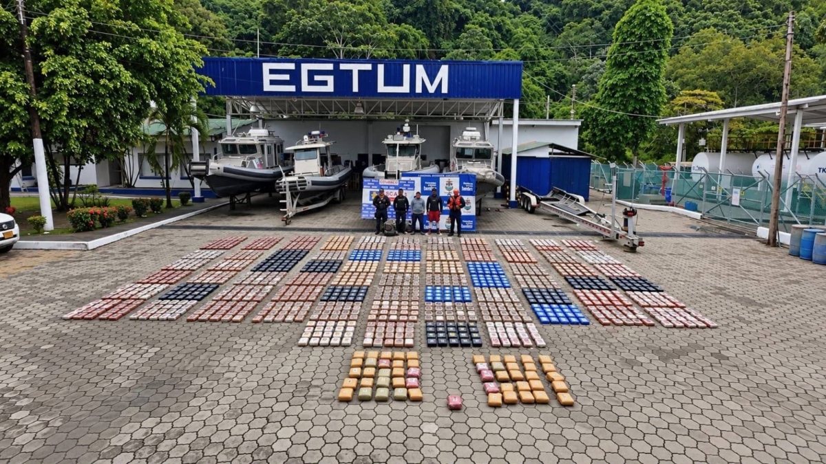Armada Nacional de Colombia: Gran incautación de drogas en el Pacífico